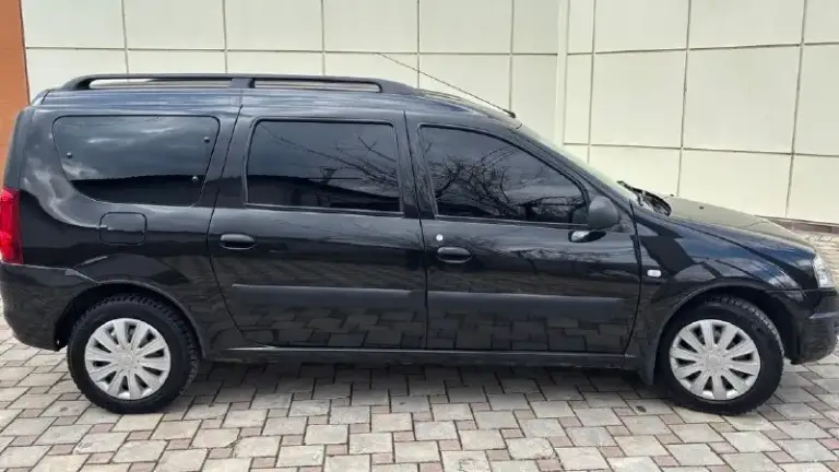 Продам семейный авто! Ваз largus 7мест! Автомобиль в отличнейшем состоянии! Абсолютно без вложений! Пробег составляет 120.000т. Км. 2 собственника. Кузов оцинкованный соответствует фото! Красивый черный цвет смотрится шикарно! Самый надежный двигатель reno 1.6 работает как часики! Без посторонних шумов, масло не расходует! Кпп и ходовая часть на 5/5! По автомобилю абсолютно нету никаких нареканий и вложений! По комплектации: кондиционер, abs, гидроусилитель руля, подогрев сидений, эл. Стеклоподъемники, и многое другое. Светлый приятный салон! Без порезов и потертостей! Документы чистые, без штрафов запретов и прочего! Цена 835.000т/р. Торг реальному покупателю! Тел: +79495364754.
📞 Звоните: +7(949)5364754 - фотография - 5