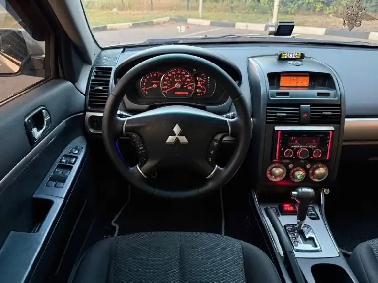 Продам mitsubishi galant 9, 2008 года выпуска, в последнем рестайлинге🔥 ➡️мотор 4g69 обьемом 2.4 литра, на 160 л. С, с огромным ресурсом, чугунный блок, мега надёжный, масложора нет. Оригинальный пробег авто 273.500 км, для данного мотора это только обкатка, любые проверки эндоскопом, замеры компрессии и тд. Замена масла каждые 6000 тысяч, лью только 95, иногда 100-й бензин. Катализаторы вырезаны, авто прошито под 95-100 бензин, едет очень-очень бодро. Комплект грм, со всеми роликами заменен на 273.000 км. ➡️автоматическая коробка передач, работает четко, без пинков и рывков. На 270.000 км сделал большое то: заменил передние стойки, стойки и втулки стабилизаторов, сайлентблоки задние, шрузы внутренние, передние тормозные диски, колодки вкруг, подушки акпп, заменил масло в акпп оригинал mitsubishi atf sp-3, масло в двигателе takayama 5-30, полная замена жидкости гидроусилителя на mitsubishi dia queen, заменил подрулевой шлейф, обслужил ручник, новый аккумулятор на 65a. Бо
📞 Звоните: +7(949)3215048 - фотография - 8