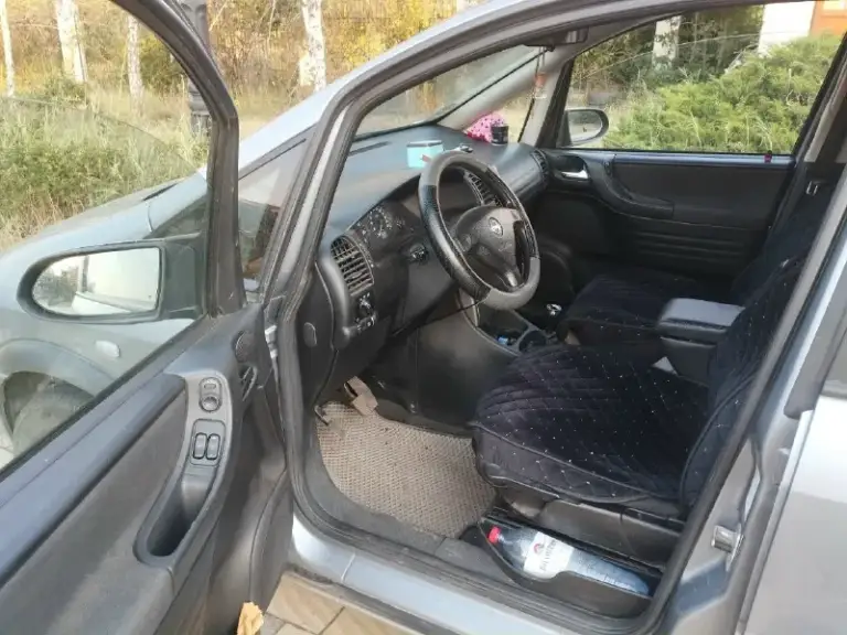 Продам opel зафира 2003 объём 1,8 машина в хорошем состоянии есть рыжики но ничего критичного на это адекватно уступлю, пороги днище всё целое двигатель коробка ходовка работает отлично, по электрике всё работает, машина брата можно переоформить без проблем, машиной владею больше семи лет без проблемная крепкая и вместительная тачка, цена 475т. Р. Торг, осмотр в донецке кировский район, +79499786219, обмен на паркетник, или грузовую газель!на 180 учёте !
📞 Звоните: +7(949)9786219 - фотография - 1