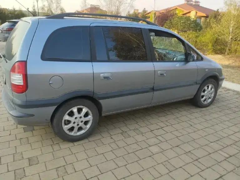 Продам opel зафира 2003 объём 1,8 машина в хорошем состоянии есть рыжики но ничего критичного на это адекватно уступлю, пороги днище всё целое двигатель коробка ходовка работает отлично, по электрике всё работает, машина брата можно переоформить без проблем, машиной владею больше семи лет без проблемная крепкая и вместительная тачка, цена 475т. Р. Торг, осмотр в донецке кировский район, +79499786219, обмен на паркетник, или грузовую газель!на 180 учёте !
📞 Звоните: +7(949)9786219 - фотография - 2