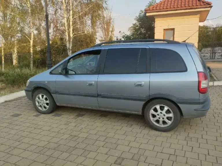 Продам opel зафира 2003 объём 1,8 машина в хорошем состоянии есть рыжики но ничего критичного на это адекватно уступлю, пороги днище всё целое двигатель коробка ходовка работает отлично, по электрике всё работает, машина брата можно переоформить без проблем, машиной владею больше семи лет без проблемная крепкая и вместительная тачка, цена 475т. Р. Торг, осмотр в донецке кировский район, +79499786219, обмен на паркетник, или грузовую газель!на 180 учёте !
📞 Звоните: +7(949)9786219 - фотография - 3