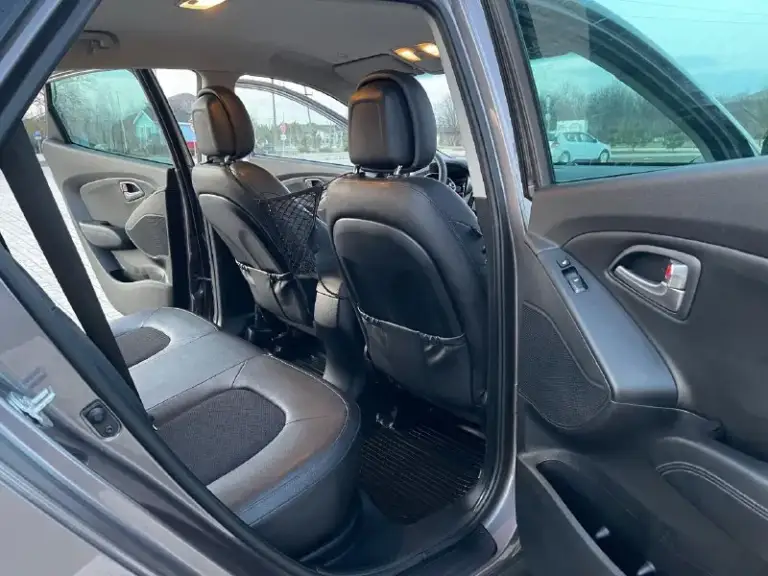 ☑️Hyundai ix35 рестайлинг☑️
В шикарном состоянии!
✅Полный привод 4 wd
✅1 Хозяин
✅Без дтп!
✅Год выпуска 2014
✅Мотор 2.0
✅Бензиновый (атмосферный)
✅Коробка механика 6 ступка
✅Пробег 215 тыс. Км.
✅Автотека зелёная
✅ - фотография - 8