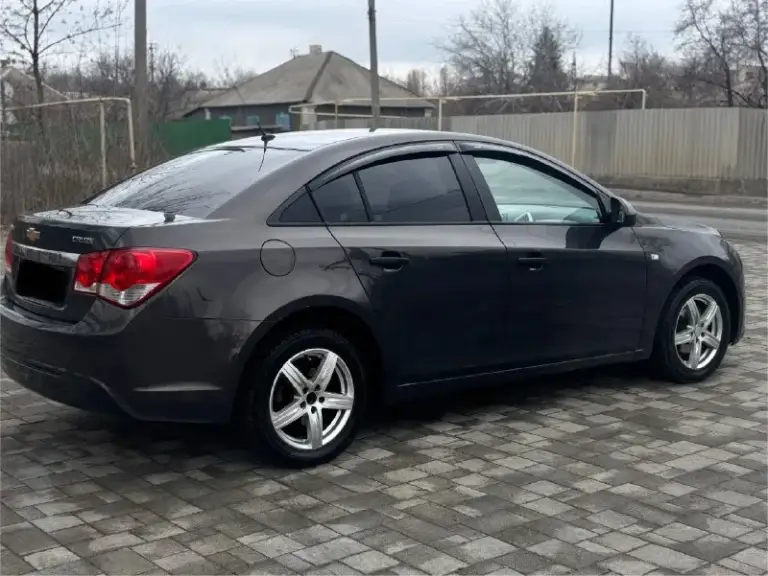 Продам chevrolet cruze ( chevrolet круз) 1.8 mt, 2013г
Пройден техосмотр, на учет поставим без проблем. В дтп автомобиль не был, кузов весь в заводском окрасе. Рыжиков нет, все стекла родные, включая лобовое стекло. Пробег 181 тысяч. Хорошая комплектация; кондиционер, подогревы сидений, зеркал, заднего лобового стекла, электростеклоподъемники, регулировка зеркал, сигнализация с автозапуском(starline), abs, esp, гур. Стоит хорошая зимняя michelin r16, летняя резина в подарок🎁
🔥Цена 750т. Р 🔥
Звоните :+79592158730
+79595041461
📞 Звоните: +7(959)2158730 - фотография - 3