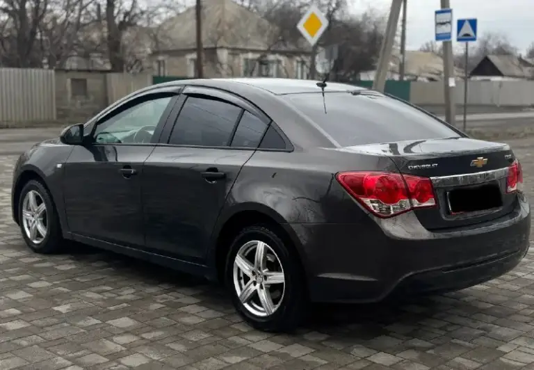 Продам chevrolet cruze ( chevrolet круз) 1.8 mt, 2013г
Пройден техосмотр, на учет поставим без проблем. В дтп автомобиль не был, кузов весь в заводском окрасе. Рыжиков нет, все стекла родные, включая лобовое стекло. Пробег 181 тысяч. Хорошая комплектация; кондиционер, подогревы сидений, зеркал, заднего лобового стекла, электростеклоподъемники, регулировка зеркал, сигнализация с автозапуском(starline), abs, esp, гур. Стоит хорошая зимняя michelin r16, летняя резина в подарок🎁
🔥Цена 750т. Р 🔥
Звоните :+79592158730
+79595041461
📞 Звоните: +7(959)2158730 - фотография - 5