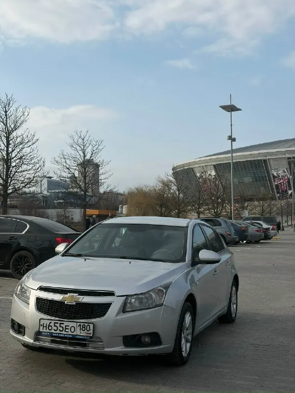 Chevrolet cruze год выпуска: 2012 двигатель:1.8л. (141л. С) коробка автомат пробег 159 000 комплектация: 4 эл. Стеклоподъемника, abs, кондиционер корректор фар, мультируль, обогрев зеркал и заднего стекла, подогрев сидений, электропривод зеркал автомобиль в хорошем внешнем и техническом состоянии. Каких-лиюо вложений не требует. Двигатель без нареканий, работает ровно, масло не расходует, едет бодро. Была произведена замена комплекта грм с фазорегуляторами. Акпп также в хорошем состоянии, передачи переключает четко, без затупов и рывков. Ходовая часть автомобиля обслужена, посторонние звуки отсутствуют. Все работает без нареканий. Являюсь собственником транспортного средства. Осмотр: г. Донецк цена: 790 000, торг телефон: +7 (949) 429-59-49
📞 Звоните: +7(949)4295949 - фотография - 2