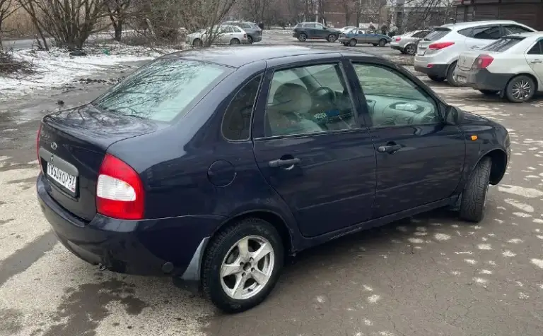 Продам ладу калину в хорошем состоянии, 2007 год,147.000 пробег, цена 300 000 рублей, не гнилая, двигатель на отлично, коробка отлично. Комплектация: электроусилитель руля, центральный замок,2 стеклоподъемника, имеется музыка. Переобута на зимнюю резину. Есть летняя резина, газовое оборудование. 2 владельца. Макеевка. Торг небольшой у капота. +7 (949) 496-06-34 - фотография - 3