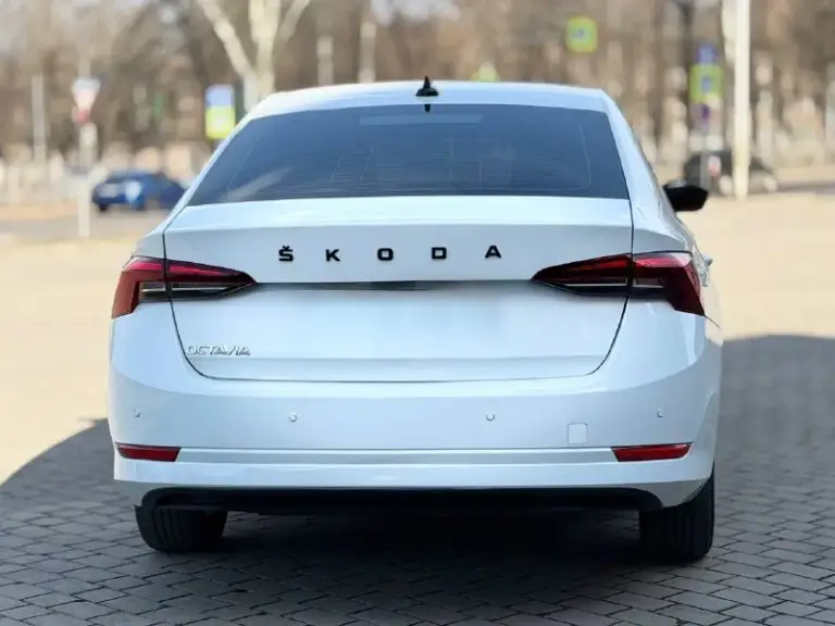 Skoda octavia a8
Год 2021
1.6 Бензин
Автомат
Пробег 117 родной
Автомобиль в отличном состоянии
Комплектация пред максимальная!
Лазерная оптика кар плей и много чего есть !
Вложений не требует
Цена 1.650.000 тысяч рублей
Тел +7(949)910-02-20
Тел +7(909)408-88-98
Telegram whatsapp
Возможно в кредит ‼️
Возможен обмен с вашей доплатой!
📲 Tg: @ivan1293
📞 Звоните: +7(949)9100220 - фотография - 4