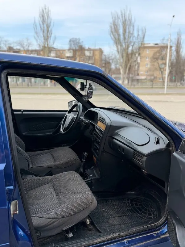Продам ваз 2115 2002 года выпуска. Пробег 228 тыс. Км. Автомобиль в хорошем состоянии. Двигатель и кпп работают хорошо. Ходовая часть в хорошем состоянии. По лкп имеются жизненные косяки. В автомобиле все работает. Машинка на полном ходу. Установлено гбо, вписанное в документы. Автомобиль находится в г. Донецке. Цена данного автомобиля 155 тыс. Рублей. Торг у капота с реальным покупателем. Тел. +79494458467, +79495339607. Тг по этим номерам.
📲 Tg: евгений
📞 Звоните: +7(949)4458467 - фотография - 6