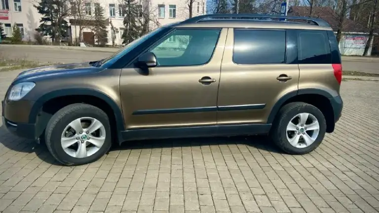Skoda yeti 2012г. Двигатель 1,2 tsi, коробка dsg7. Куплена в автосалоне в 2013г новой. Пробег 238 тыс. Км. Один владелец, без дтп, все системы работают в штатном режиме. Передний привод, система курсовой устойчивости, антипробуксовочная система, блокировка дифференциала, удержание при троганье в гору, камера заднего вида, парктроники, механический климат «climatic”, современная мультимедиа с хорошим звуком и навигацией. Шустрый автомобиль с просторным салоном. Два комплекта резины, зима на стальных дисках с колпаками. 850 000₽. Т +7949 354 9319
📞 Звоните: +7(949)3549319 - фотография - 2