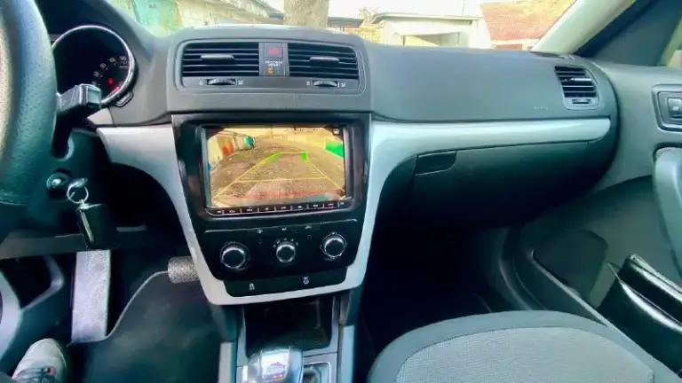 Skoda yeti 2012г. Двигатель 1,2 tsi, коробка dsg7. Куплена в автосалоне в 2013г новой. Пробег 238 тыс. Км. Один владелец, без дтп, все системы работают в штатном режиме. Передний привод, система курсовой устойчивости, антипробуксовочная система, блокировка дифференциала, удержание при троганье в гору, камера заднего вида, парктроники, механический климат «climatic”, современная мультимедиа с хорошим звуком и навигацией. Шустрый автомобиль с просторным салоном. Два комплекта резины, зима на стальных дисках с колпаками. 850 000₽. Т +7949 354 9319
📞 Звоните: +7(949)3549319 - фотография - 5