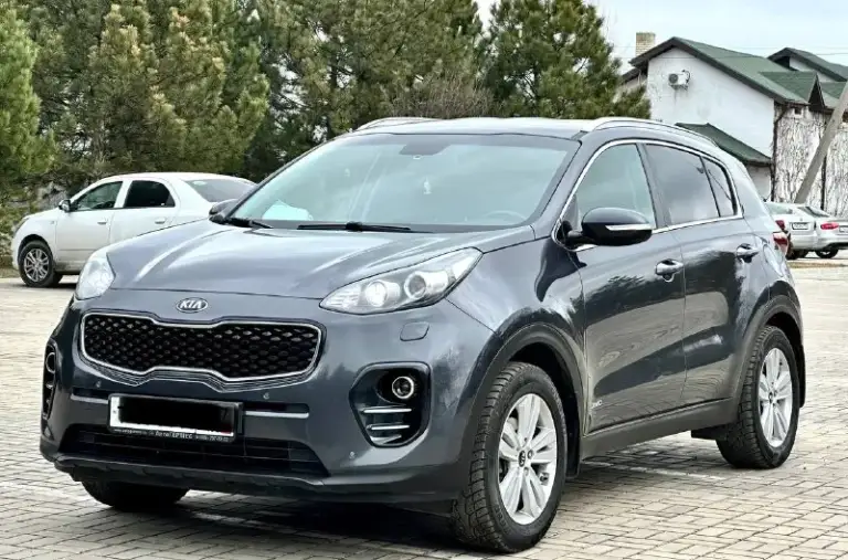 Kia sportage 2018г 4wd
Двигатель 2.0 бензин
Автомобиль в идеальном состоянии не каких вложений не требует абсолютно, авто полностью обслужен!
Родной пробег 138тыс, км
Авто в родном окрасе без дтп,
Все остекления заводское,
Абсолютно чистая история с одним владельцем!

Комплектация пред максимальная!
Start-stop
Бесключевой доступ
Подключаемый полный привод (рабочий)
Комбинированный кожаный салон
Подогрев руля
Подогрев всех сидений
Камера заднего вида и многое другое!

Также прошел тех осмотр, с документами полностью порядок продажа от собственника
Цена 1.835.000₽
Звоните +7949-551-68-75 - фотография - 2