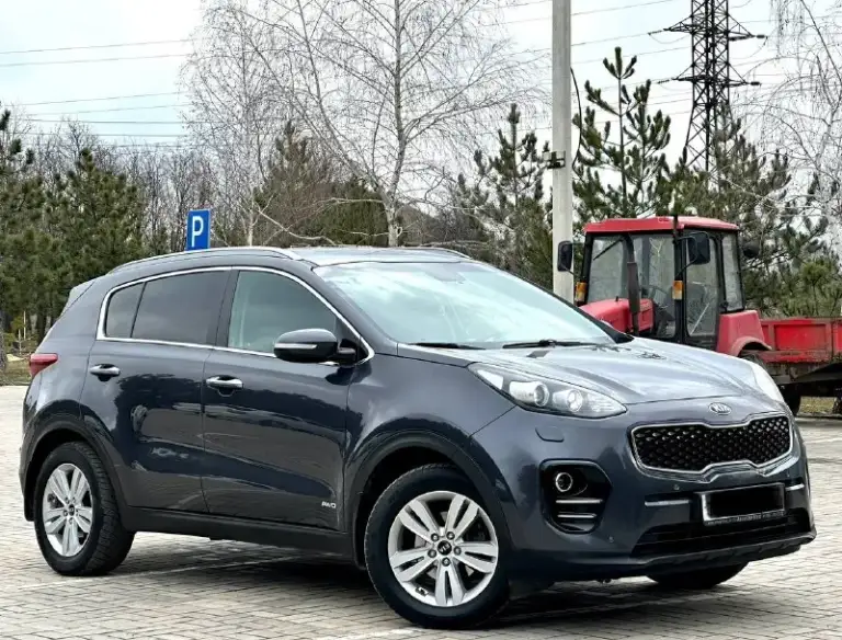 Kia sportage 2018г 4wd
Двигатель 2.0 бензин
Автомобиль в идеальном состоянии не каких вложений не требует абсолютно, авто полностью обслужен!
Родной пробег 138тыс, км
Авто в родном окрасе без дтп,
Все остекления заводское,
Абсолютно чистая история с одним владельцем!

Комплектация пред максимальная!
Start-stop
Бесключевой доступ
Подключаемый полный привод (рабочий)
Комбинированный кожаный салон
Подогрев руля
Подогрев всех сидений
Камера заднего вида и многое другое!

Также прошел тех осмотр, с документами полностью порядок продажа от собственника
Цена 1.835.000₽
Звоните +7949-551-68-75 - фотография - 3