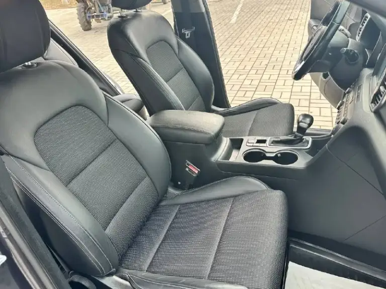 Kia sportage 2018г 4wd
Двигатель 2.0 бензин
Автомобиль в идеальном состоянии не каких вложений не требует абсолютно, авто полностью обслужен!
Родной пробег 138тыс, км
Авто в родном окрасе без дтп,
Все остекления заводское,
Абсолютно чистая история с одним владельцем!

Комплектация пред максимальная!
Start-stop
Бесключевой доступ
Подключаемый полный привод (рабочий)
Комбинированный кожаный салон
Подогрев руля
Подогрев всех сидений
Камера заднего вида и многое другое!

Также прошел тех осмотр, с документами полностью порядок продажа от собственника
Цена 1.835.000₽
Звоните +7949-551-68-75 - фотография - 7