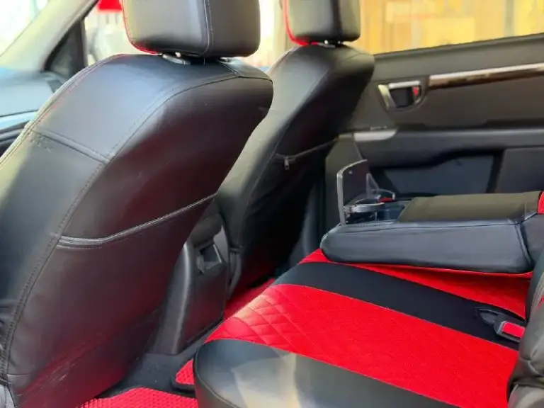 Hyundai santa fe
Год выпуска: 2011
Двигатель: бензин 2.4
Коробка: механика 6-ст
Пробег: 188.000км
✅2 Владельца за все время
✅Птс оригинал
✅Без дтп
✅Родной окрас за исключением одной детали (заднее левое крыло) косметический окрас была притертость не дтп!!!
✅Все стекла родные включая лобовое стекло
✅Салон на лакированном красивом дереве
✅Климат контроль 2-х зон
✅Подогрев сидений 2 режима
✅Мультируль
✅Штатная акустика с магнитолой
✅Обогрев лобового стекла
✅4 Эл стеклоподъемника
✅Эл регулировка зеркал
✅Птф
✅Новая зима на дисках 17 радиуса
✅2 Комплекта ключей с сигнализацией
✅Сервисные книжки

Автомобиль в идеальнейшем состоянии для своих лет, родной окрас за исключением заднего левого крыла(был косметический окрас)не дтп!!! Коробка 6-ст пререклбчает отлично не выбивает не разболтана! Подвеска вся обслужена от а до я ничего делать не нужно! Расход 7-8л! Авто в редчайшем состоянии с южного края ставрополь
Цена 1.100.000 рублей
Торг у капота реальному покупателю!
+79495205833 Александр - фотография - 4