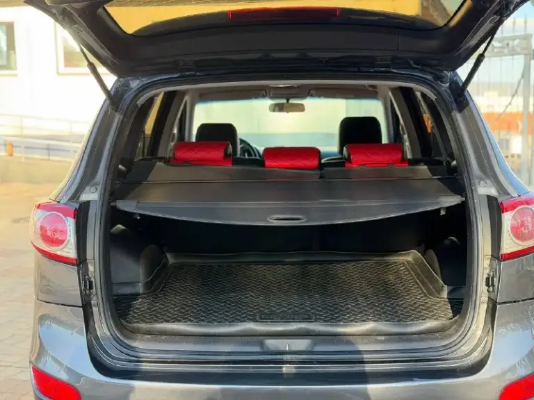 Hyundai santa fe
Год выпуска: 2011
Двигатель: бензин 2.4
Коробка: механика 6-ст
Пробег: 188.000км
✅2 Владельца за все время
✅Птс оригинал
✅Без дтп
✅Родной окрас за исключением одной детали (заднее левое крыло) косметический окрас была притертость не дтп!!!
✅Все стекла родные включая лобовое стекло
✅Салон на лакированном красивом дереве
✅Климат контроль 2-х зон
✅Подогрев сидений 2 режима
✅Мультируль
✅Штатная акустика с магнитолой
✅Обогрев лобового стекла
✅4 Эл стеклоподъемника
✅Эл регулировка зеркал
✅Птф
✅Новая зима на дисках 17 радиуса
✅2 Комплекта ключей с сигнализацией
✅Сервисные книжки

Автомобиль в идеальнейшем состоянии для своих лет, родной окрас за исключением заднего левого крыла(был косметический окрас)не дтп!!! Коробка 6-ст пререклбчает отлично не выбивает не разболтана! Подвеска вся обслужена от а до я ничего делать не нужно! Расход 7-8л! Авто в редчайшем состоянии с южного края ставрополь
Цена 1.100.000 рублей
Торг у капота реальному покупателю!
+79495205833 Александр - фотография - 6