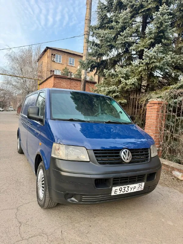 Продам volkswagen t5 1.9 tdi 2006 год
Грузовой фургон в длинной базе (long),
2 Сдвижные двери, кузов изотермический,
Авто в отличном состоянии, двигатель работает идеально, масло не ест, запускается в любой мороз, кузов в хорошем состоянии для своих лет, турбина работает идеально, коробка 5ст переключается легко, ничего не хрустит и не выбивает, не давно меняли сцепление, по электрике все работает, ходовая часть перебрана, топливный фильтр новый, в фарах стоят led линзы,
Пробег автомобиля 284 000км, комплектация: 2эл подъемника, эл зеркала с подогревом, abs, asc, резина лето, остаток нормальный, авто готово к работе, сел и поехал) авто пригнано с германии в 2011 году, с тех пор 2 владельца
Есть видео работы двигателя, скину по запросу!
Осмотр в макеевке ✅ цена 875 000 руб ✅ звоните: +79495570537 феникс
Либо +79920409993 теле2
📞 🇷🇺 Звоните: +79495570537 - фотография - 1