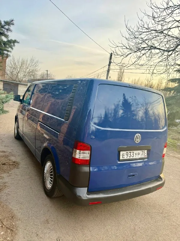 Продам volkswagen t5 1.9 tdi 2006 год
Грузовой фургон в длинной базе (long),
2 Сдвижные двери, кузов изотермический,
Авто в отличном состоянии, двигатель работает идеально, масло не ест, запускается в любой мороз, кузов в хорошем состоянии для своих лет, турбина работает идеально, коробка 5ст переключается легко, ничего не хрустит и не выбивает, не давно меняли сцепление, по электрике все работает, ходовая часть перебрана, топливный фильтр новый, в фарах стоят led линзы,
Пробег автомобиля 284 000км, комплектация: 2эл подъемника, эл зеркала с подогревом, abs, asc, резина лето, остаток нормальный, авто готово к работе, сел и поехал) авто пригнано с германии в 2011 году, с тех пор 2 владельца
Есть видео работы двигателя, скину по запросу!
Осмотр в макеевке ✅ цена 875 000 руб ✅ звоните: +79495570537 феникс
Либо +79920409993 теле2
📞 🇷🇺 Звоните: +79495570537 - фотография - 4
