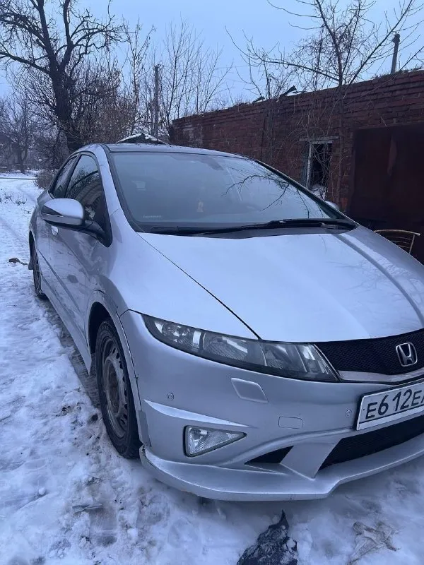 🟢🟢🟢 Срочная продажа 🟢🟢🟢
🚗 Honda civic 5d 2007 года, рестайлинг от завода.
Надежный и экономичный хэтчбек с пробегом 240 тыс. Км. Авто находится в хорошем техническом состоянии. Двигатель 1.799 л.

🚗Хорошая комплектация:климат и круиз -контроли, подогрев сидений, датчики света и дождя. Все системы работают исправно.

🚗По кузову состояние нормальное, соответствует возрасту, есть небольшие дефекты (вышлю в лс). По ходовой части все ровно. Машина полностью на ходу и прослужит еще очень долго.

🚗В салоне не курили, все расходники менялись во время, каждые 5000 км

💳 Цена 800 тыс. Руб
Донецк +79495049597 анна - фотография - 1