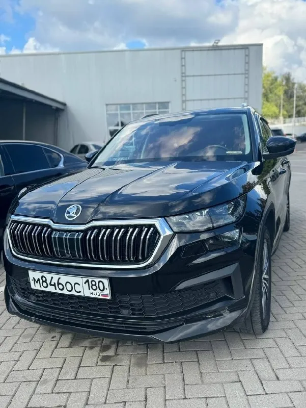 Продам срочно skoda kodiaq. В самой максимальной комплектации laurin & klement. Есть все. Skoda kodiaq, 2.0 амт, 180 л. С. 2022, оригинальный пробег 172.000км. По салону ничего не затерто, все в отличном состоянии! Официальный авто, в самой топовой комплектации. Покупался в салоне в 2022 году. Не бита, не крашена. Авто в идеальном состоянии как по салону, так и по кузову. Первый владелец. Переоформление любое. Мотор работает ровно, не троит, (пробег 70% трасса) морда в пленке. Коробка без рывков и пинков. Вложений абсолютно никаких не требует. Любые проверки на ваших сто, за ваш счет. Осмотр донецк-ростов. Цена: 3.300.000, торг. Заинтересованных прошу обращаться по телефону +79494999366 тг @ragib_001
📞 Звоните: +7(949)4999366 - фотография - 4