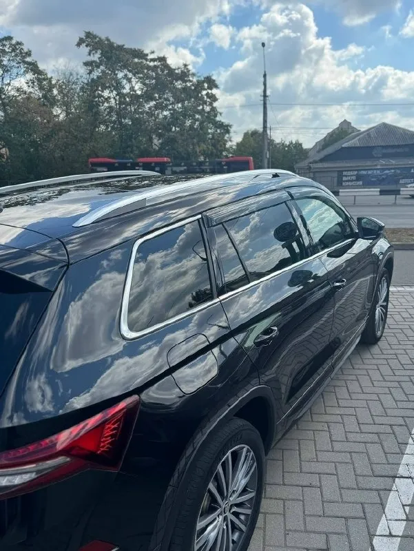 Продам срочно skoda kodiaq. В самой максимальной комплектации laurin & klement. Есть все. Skoda kodiaq, 2.0 амт, 180 л. С. 2022, оригинальный пробег 172.000км. По салону ничего не затерто, все в отличном состоянии! Официальный авто, в самой топовой комплектации. Покупался в салоне в 2022 году. Не бита, не крашена. Авто в идеальном состоянии как по салону, так и по кузову. Первый владелец. Переоформление любое. Мотор работает ровно, не троит, (пробег 70% трасса) морда в пленке. Коробка без рывков и пинков. Вложений абсолютно никаких не требует. Любые проверки на ваших сто, за ваш счет. Осмотр донецк-ростов. Цена: 3.300.000, торг. Заинтересованных прошу обращаться по телефону +79494999366 тг @ragib_001
📞 Звоните: +7(949)4999366 - фотография - 5