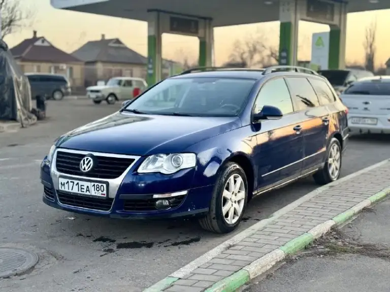💶 Цена: 520
📮 Город: донецк
🚘 Марка / модель: volkswagen passat b6
📅 Год выпуска: 2006
📊 Пробег: 340
⛽ Двигатель (тип, объем, мощность): 1.6
✅ Vin код: wvwzzz3cz7e083643
🔧 Тип кпп: мкпп
👨‍⚖ Владельцев в птс: 1
⏳ Срок владения: 1
📝 Описание: продам пассат б6 универсал 2006 года
Мотор 1.6 самый простой без турбины, работает хорошо, не троит масло не ест. Заводится с пол оборота.
Кпп механика, кондер работают, раздельный климат, печка дует, стеклоподъемники, электро ручник работает, подогрев сидений рабочий. Круиз работает
Стоит газ евро 4, подвеска на 4,
Из последнего поменяно:
Шаровые.
Рулевые тяги.
Рулевые наконечники.
Тормозная жидкость.
По кузову не гнилая!
Из минусов треснуто лобовое. Немного секут штаны
И стоит на временном учете на 5 лет, переоформить можно через 4 года либо же ездить так. Отличный рабочий вариант с надежным и простым двигателем.
Цена 520 торг присутствует
☎ Контактный телефон: +79493559607 - фотография - 2