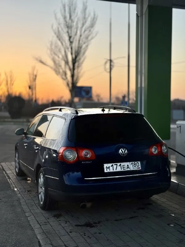 💶 Цена: 520
📮 Город: донецк
🚘 Марка / модель: volkswagen passat b6
📅 Год выпуска: 2006
📊 Пробег: 340
⛽ Двигатель (тип, объем, мощность): 1.6
✅ Vin код: wvwzzz3cz7e083643
🔧 Тип кпп: мкпп
👨‍⚖ Владельцев в птс: 1
⏳ Срок владения: 1
📝 Описание: продам пассат б6 универсал 2006 года
Мотор 1.6 самый простой без турбины, работает хорошо, не троит масло не ест. Заводится с пол оборота.
Кпп механика, кондер работают, раздельный климат, печка дует, стеклоподъемники, электро ручник работает, подогрев сидений рабочий. Круиз работает
Стоит газ евро 4, подвеска на 4,
Из последнего поменяно:
Шаровые.
Рулевые тяги.
Рулевые наконечники.
Тормозная жидкость.
По кузову не гнилая!
Из минусов треснуто лобовое. Немного секут штаны
И стоит на временном учете на 5 лет, переоформить можно через 4 года либо же ездить так. Отличный рабочий вариант с надежным и простым двигателем.
Цена 520 торг присутствует
☎ Контактный телефон: +79493559607 - фотография - 7