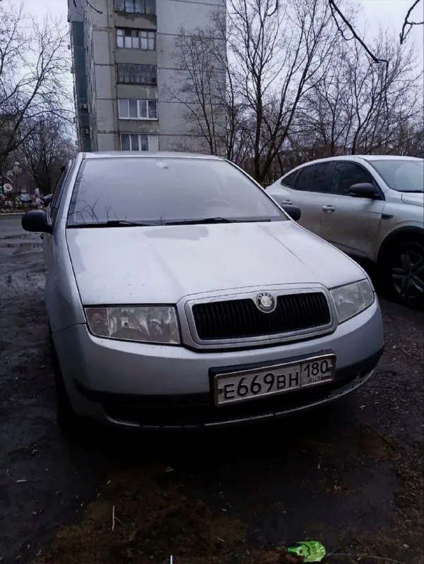 🔺 Skoda fabia
🔺 Автомобиль 2002 года выпуска. Кузов в хорошем состоянии — всё видно на фотографиях, салон опрятный. По технической части все хорошо — заводится хорошо,   автомобиль не дымит, двигатель работает ровно, передачи переключаются плавно, едет мягко — одно удовольствие. Присутствует два небольших недостатка (некритично треснуто лобовое стекло, немного воет гофра на глушителе), но, я думаю, цена ниже рынка сглаживает все недостатки.   Машина полностью обслужена и ждёт своего нового владельца! В подарок два комплекта колес (зима новая, штампы || лето новая, титаны)
❗️Цена просто подарок: 285.000₽, без торга. Осмотр в городе макеевка. За всеми подробностями, дополнительными фото и видео обращаться в лс или по номеру телефона +7(949)9824219
📲 Tg: @eho0t
📞 Звоните: +7(949)9824219 - фотография - 2