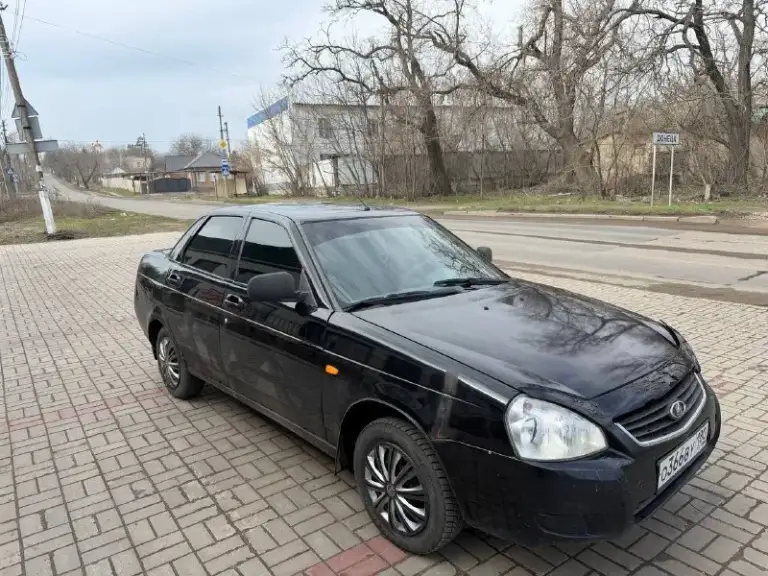 Продам ваз 2170 (приора ) 2012 год, мотор 8кл, ходовая часть в хорошем состоянии, мотор работает хорошо, коробка не выбивает, салон в хорошем состоянии, кузов не гнилой, есть возрастные рыжики, по документам полный порядок любое переоформление, цена 165 тысяч, находится в донецке +79493336260
📞 Звоните: +7(949)3336260 - фотография - 5