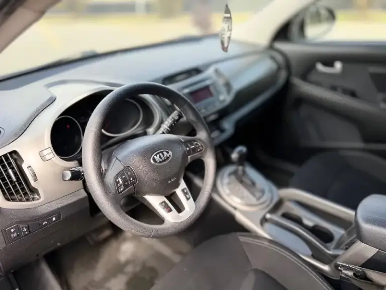 Kia sportage рестайлинг ✅✅✅
Год 2015
2.0 Бензин гильзован✅
Автомат
Автомобиль весь в заводском окрасе 100%
Вложений не требует
Кузов без дефектов
Комплектация есть все кроме кожи !
Цена 1.335.000 тысяч рублей
Тел +7(949)910-02-20
Тел +7(909)408-88-98
Telegram whatsapp max
Возможно оформление в кредит ✅✅
📲 Tg: @ivan1293
📞 Звоните: +7(949)9100220 - фотография - 5