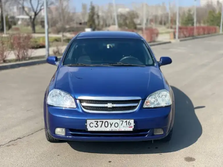 Chevrolet lacetti
Год 2008
Цвет синий
Обьем 1.6
Комплектация люкс
Рыжиков гнили нет
Автомобиль в дтп не участвовал
Выглядит как на фото
Вложений не каких не требует
Сел поехал
Двигатель на 5+
Не дымит не троит масло абсолютно не ест
Коробка на 5+ не хрустит не выбивает
Ходовая так же плотная стуков грюков нет едет уверенно
Салон чистый ухоженный
Комплектация люкс
Кондиционер
4 Стеклоподъемника
2 Подушки безопасности
2 Подогрева сидений
Электро регулировка зеркал
Обогрев заднего стекла
Абс
Хорошая аудио система с планшетом
Сигнализация центральный замок
Лед лампы ближний дальний
Противотуманые фары
2 Комплекта колес зима лета
По документам все кристально чисто
Штрафов ограничений залогов нет
Цена 575.000₽
Разумный торг у капота
Номер для смс и звонков
+79492469826 - фотография - 2