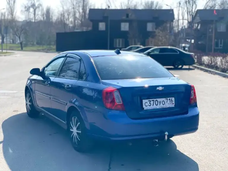 Chevrolet lacetti
Год 2008
Цвет синий
Обьем 1.6
Комплектация люкс
Рыжиков гнили нет
Автомобиль в дтп не участвовал
Выглядит как на фото
Вложений не каких не требует
Сел поехал
Двигатель на 5+
Не дымит не троит масло абсолютно не ест
Коробка на 5+ не хрустит не выбивает
Ходовая так же плотная стуков грюков нет едет уверенно
Салон чистый ухоженный
Комплектация люкс
Кондиционер
4 Стеклоподъемника
2 Подушки безопасности
2 Подогрева сидений
Электро регулировка зеркал
Обогрев заднего стекла
Абс
Хорошая аудио система с планшетом
Сигнализация центральный замок
Лед лампы ближний дальний
Противотуманые фары
2 Комплекта колес зима лета
По документам все кристально чисто
Штрафов ограничений залогов нет
Цена 575.000₽
Разумный торг у капота
Номер для смс и звонков
+79492469826 - фотография - 5