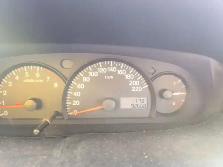 Продам geely mk 2011 года. Автомобиль в хорошем состоянии для своего года, использовался аккуратно, в одной семье, 2 записи в птс.
- Пробег 93000
- Двигатель работает ровно, не дымит, не троит, масло от замены до замены;
- Коробка переключает четко, без вопросов;
- Ходовая без посторонних стуков, сбита, обслужена;
- 2 Комплекта колес ( лето и зима на литых дисках);
- Мультимедиа (андроид)
- Хороший свет ( новые фары, led-лампы везде. Старые фары могу подарить)
- Кузов, пороги, стаканы без гнили.
Любые проверки на сто за ваш счет.

Кузов выглядит достойно, без серьёзных дтп. Присутствуют небольшие возрастные следы эксплуатации. Салон чистый и ухоженный. Машина полностью обслужена, вложений не требует — сел и поехал.

Отличный экономичный вариант для города или как первый автомобиль.
💰Цена 440 000 рублей. Небольшой торг у капота.
Вопросы по телефону +79900078624 - фотография - 6