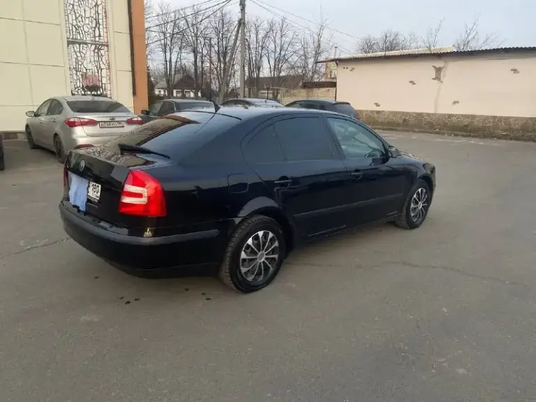 Skoda octavia a5 2004г. Двигатель: 2.0 tdi 140л. С. Мкпп 6ст. Пригонялся в 2017г. С германии, с тех пор в одних руках. За машиной следили от а до я, передняя ходока в идеале, задняя в идеале, грм, помпа, масла поменяны 3000 км назад, коробка, турбина, двигатель работает отлично, двигатель заменён на контрактный 30000км назад, расход по городу 7л на 100км, для зимы обработана в 2024 году, гнили вздутий нет. Отличное состояние для своих лет. -датчик света -датчик дождя -подгрев передних сидений -обогрев заднего стекла -обогрев зеркал заднего вида -климат контроль -круиз контроль -мульти руль -задний парктроник -линзы в фарах, электрорегулировка по высоте -противотуманные фары viper -автоматическое затемнение зеркала заднего вида -переднте, задние стеклоподъемники цена 840000р +79490585729
📞 Звоните: +7(949)0585729 - фотография - 7
