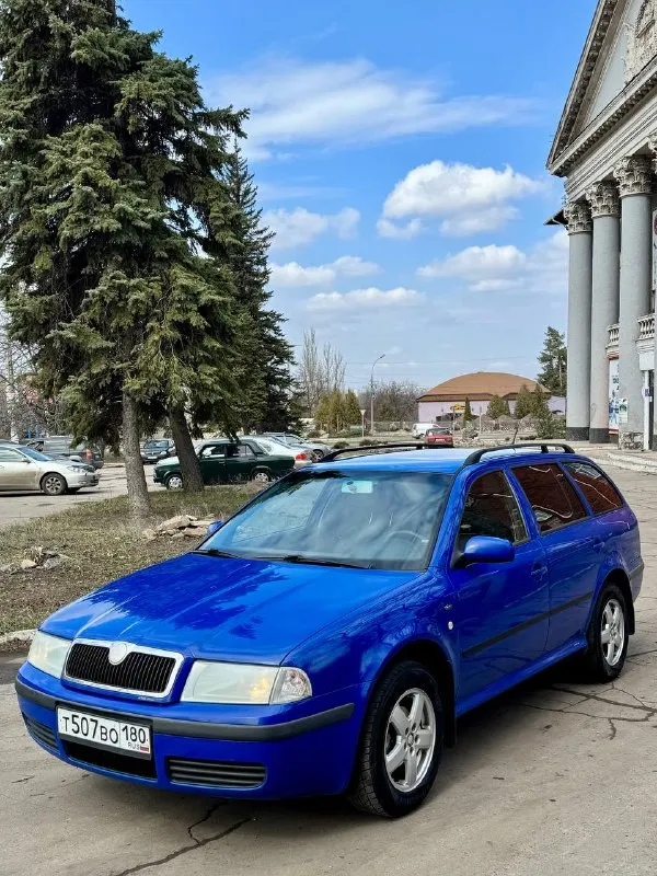 В продаже легендарный турик
Цена 570.000
Skoda octavia tour. Skoda октавия тур
2001Г. Механика, европейская машина. 1 владелец в рф. Бензин/газ+ фаркоп( все вписано)
Двигатель 1.6, простой и надежный, расхода масла нет, обслужен, течей и запотеваний нет - работает штатно.
По кузову родной окрас, толщиномер предоставлю, есть небольшие сколы, царапины. Лобовое без трещин.
Салон целый, черный потолок, подлокотник, под чехлами сидения в редком синем цвете.
Комплектация ambiente, климат работает, кондиционер заправлен, 4 стеклоподъемника, электрика вся исправна, ручник держит, в ближайшее время делать ничего не нужно, автомобиль полностью обслужен. Установлена неплохая музыка с bluetooth
Новая зимняя резина
В дтп не участвовала(все герметики, сварные точки и т. Д. Заводские).
Автотека чистая, скину по запросу
Торг у капота, находится в макеевке
+79493594733
📲 Tg: @killreall17
📞 Звоните: +7(949)3594733 - фотография - 2