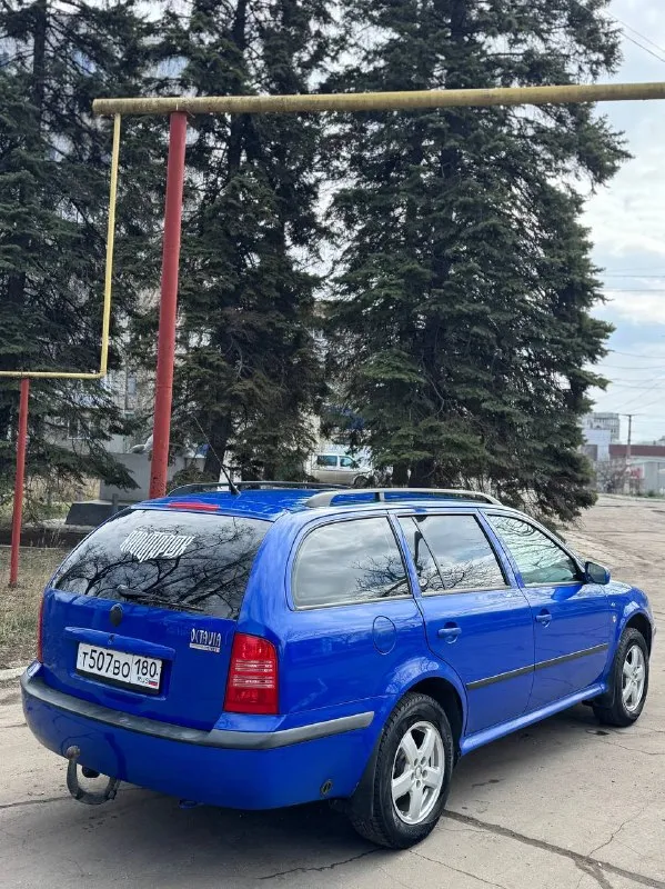 В продаже легендарный турик
Цена 570.000
Skoda octavia tour. Skoda октавия тур
2001Г. Механика, европейская машина. 1 владелец в рф. Бензин/газ+ фаркоп( все вписано)
Двигатель 1.6, простой и надежный, расхода масла нет, обслужен, течей и запотеваний нет - работает штатно.
По кузову родной окрас, толщиномер предоставлю, есть небольшие сколы, царапины. Лобовое без трещин.
Салон целый, черный потолок, подлокотник, под чехлами сидения в редком синем цвете.
Комплектация ambiente, климат работает, кондиционер заправлен, 4 стеклоподъемника, электрика вся исправна, ручник держит, в ближайшее время делать ничего не нужно, автомобиль полностью обслужен. Установлена неплохая музыка с bluetooth
Новая зимняя резина
В дтп не участвовала(все герметики, сварные точки и т. Д. Заводские).
Автотека чистая, скину по запросу
Торг у капота, находится в макеевке
+79493594733
📲 Tg: @killreall17
📞 Звоните: +7(949)3594733 - фотография - 4
