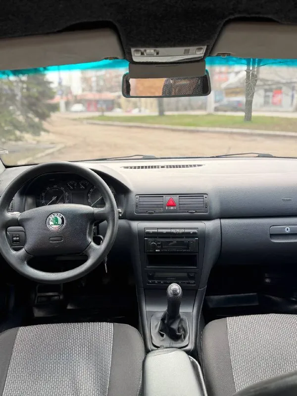 В продаже легендарный турик
Цена 570.000
Skoda octavia tour. Skoda октавия тур
2001Г. Механика, европейская машина. 1 владелец в рф. Бензин/газ+ фаркоп( все вписано)
Двигатель 1.6, простой и надежный, расхода масла нет, обслужен, течей и запотеваний нет - работает штатно.
По кузову родной окрас, толщиномер предоставлю, есть небольшие сколы, царапины. Лобовое без трещин.
Салон целый, черный потолок, подлокотник, под чехлами сидения в редком синем цвете.
Комплектация ambiente, климат работает, кондиционер заправлен, 4 стеклоподъемника, электрика вся исправна, ручник держит, в ближайшее время делать ничего не нужно, автомобиль полностью обслужен. Установлена неплохая музыка с bluetooth
Новая зимняя резина
В дтп не участвовала(все герметики, сварные точки и т. Д. Заводские).
Автотека чистая, скину по запросу
Торг у капота, находится в макеевке
+79493594733
📲 Tg: @killreall17
📞 Звоните: +7(949)3594733 - фотография - 5