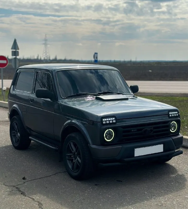 Продам niva urban 4x4
Год:2017
Двигатель:1.7
Коробка:механика
Пробег:116.000 тыс
Комплектация: кондиционер, подогревы сидений, гидроусилитель руля, электро регулировка зеркал, хорошая музыка.
Нива урбан в заводском обвесе, в отличном состоянии как технически, так и внешне. Без дтп, стекла все родные, включая лобовое. Технически без нареканий и вложений. Установлен выпускной коллектор «паук» stinger sport, прошита электронная педаль (едет приятно), установлен фаркоп, новая оптика вкруг, передние сидения opel astra купе, дыр и гнили нету.
Цена 725.000 ₽ (торг)
Остальные вопросы по телефону:
+79493772338 (Телеграм)

📞 Звоните: +7(949)3772338 - фотография - 5