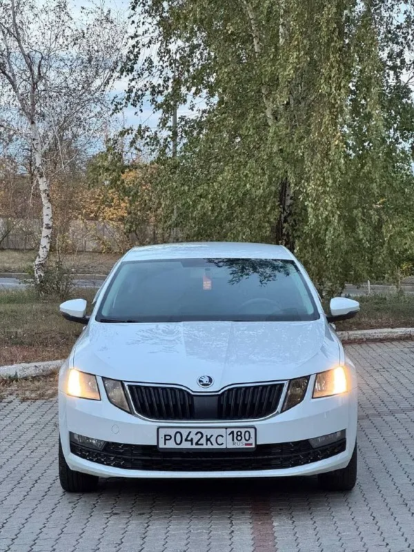Skoda octavia а7 рестайл
2018Год
Пробег 187 500 км
1.6
Коробка автомат айсин
Кондиционер
Ходовка в идеале
И коробка как часы
Всё работает до последней кнопки. ...
Нет ни сколов ни рыжиков
Не варилась, гнили тем более нигде нет. ...
Салон чистый и опрятный. ..
Резина новая зима +лето. ...
Вообщем сел и поехал. ...
Машина без вложений, и вкладываться долго не придется. ..
Цена 1 250 000руб.
Хороший торг у капота
+79494024176
📲 Tg: алексей
📞 Звоните: +7(949)4024176 - фотография - 3