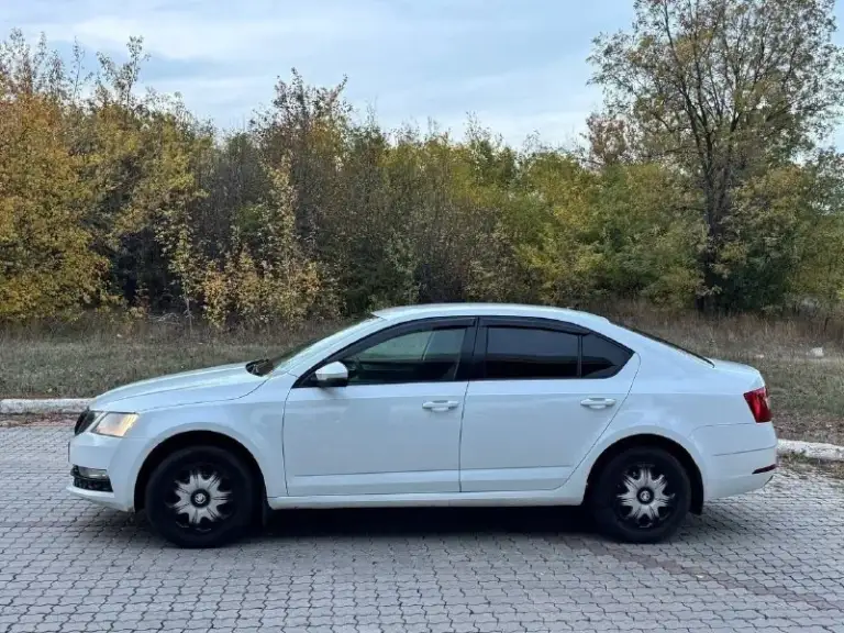 Skoda octavia а7 рестайл
2018Год
Пробег 187 500 км
1.6
Коробка автомат айсин
Кондиционер
Ходовка в идеале
И коробка как часы
Всё работает до последней кнопки. ...
Нет ни сколов ни рыжиков
Не варилась, гнили тем более нигде нет. ...
Салон чистый и опрятный. ..
Резина новая зима +лето. ...
Вообщем сел и поехал. ...
Машина без вложений, и вкладываться долго не придется. ..
Цена 1 250 000руб.
Хороший торг у капота
+79494024176
📲 Tg: алексей
📞 Звоните: +7(949)4024176 - фотография - 6