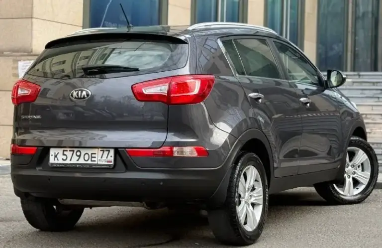 Продам kia sportage
1 Владелец. Без дтп!
Родной окрас.
Год:2013
Цена:1.300.000₽
Торг при осмотре!
Привод:передний
Родной пробег:170.000км
Коробка:механика
: 2Л бензин.
1 Владелец с автосалона, пробег подтвержденный, сервисные книжки, все чеки по обслуживанию есть, кузов без единого крашеного элемента, весь в заводском окрасе, без гнили и ржавчины, мотор работает отлично как на холодную, так и на горячую, не цокатит, не стучит, все отлично, вложений не каких не требует обсолютно.
Комплектация: мульти руль, 4 эл. Стеклоподемника, подогревы всех сидений, двух зонный климат контроль, помощь при подъёме, датчик света и дождя, штатная музыка с блютузом, парктроники, сигнализация пандора. Резина зима лето.
По запросу отправлю видео обзор.
По вопросам звоните.
Номер:
+79495895440 +7 949 594-15-39
На обоих номерах тг. И max
Тг. @avto_dnr123

📞 Звоните: +7(949)5895440 - фотография - 4