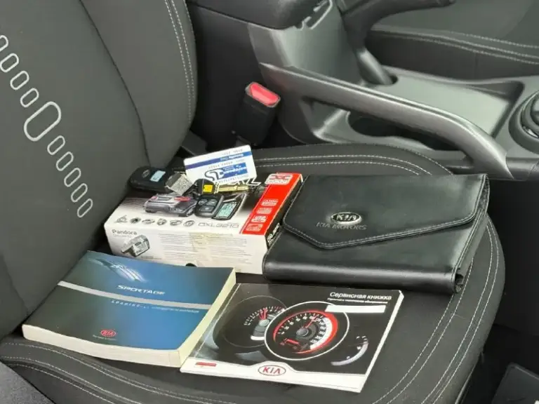 Продам kia sportage
1 Владелец. Без дтп!
Родной окрас.
Год:2013
Цена:1.300.000₽
Торг при осмотре!
Привод:передний
Родной пробег:170.000км
Коробка:механика
: 2Л бензин.
1 Владелец с автосалона, пробег подтвержденный, сервисные книжки, все чеки по обслуживанию есть, кузов без единого крашеного элемента, весь в заводском окрасе, без гнили и ржавчины, мотор работает отлично как на холодную, так и на горячую, не цокатит, не стучит, все отлично, вложений не каких не требует обсолютно.
Комплектация: мульти руль, 4 эл. Стеклоподемника, подогревы всех сидений, двух зонный климат контроль, помощь при подъёме, датчик света и дождя, штатная музыка с блютузом, парктроники, сигнализация пандора. Резина зима лето.
По запросу отправлю видео обзор.
По вопросам звоните.
Номер:
+79495895440 +7 949 594-15-39
На обоих номерах тг. И max
Тг. @avto_dnr123

📞 Звоните: +7(949)5895440 - фотография - 9