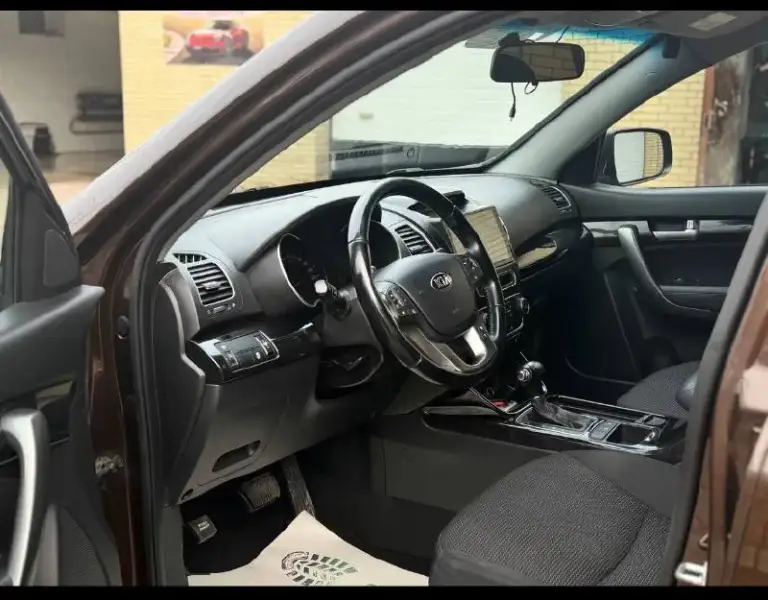 Kia sorento
2015 Год
Двигатель 2.4бензин
Коробка автомат
Автомобиль в отличном состоянии,
Автотека зелёная
Вложение абсолютно не какого не требует!
Чистый ухоженный салон,
Готов на любые проверки с вашей стороны!
Есть всё для комфортного вождения!
Двух зонный климат
Датчик света и дождя
Подогрев сидений
Круиз контроль,
Бортовой компьютер,
Камера заднего вида,
И т д.
С документами всё в порядке,
Продажа с полным переоформлением мрэо
💯
Г. Донецк
Цена 1.700.₽
Звоните остальное по номеру телефона
+79496164847
📞 Звоните: +7(949)6164847 - фотография - 5