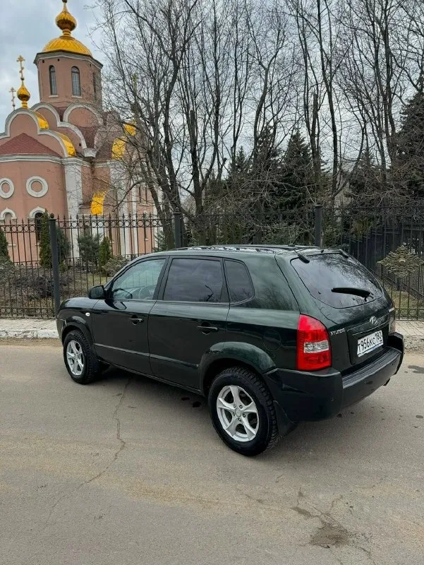 Продам hyundai tucson 2008г. В я хозяин по всем документам, мотор бензин 2.0 на механике. Хочу за машину 🔴800.000₽🔴торговаться не намерен, смотрите цены! Отличное состояние машины, кузов без рыжиков, аварий, и прочего - в родном окрасе! Приезжайте проверяйте! Резина зимняя новая, есть летняя в комплекте. Подогревы сидений, эл. Зеркала, сигнализация, 4 подъемника, датчик дождь свет, хорошая музыка, и еще много чего! Диагностическая карта(техосмотр) в наличии, хоть сразу в мрео. Автотека идеальная, пробег 233т. Км на машине езжу, пробег растет. В последних руках 13лет, два ключа птс оригинал! По днищу перед зимой занимался, обрабатывал, целое! +79494239299
📞 Звоните: +7(949)4239299 - фотография - 1