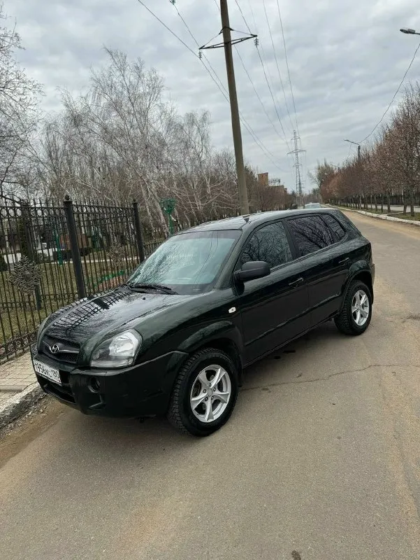 Продам hyundai tucson 2008г. В я хозяин по всем документам, мотор бензин 2.0 на механике. Хочу за машину 🔴800.000₽🔴торговаться не намерен, смотрите цены! Отличное состояние машины, кузов без рыжиков, аварий, и прочего - в родном окрасе! Приезжайте проверяйте! Резина зимняя новая, есть летняя в комплекте. Подогревы сидений, эл. Зеркала, сигнализация, 4 подъемника, датчик дождь свет, хорошая музыка, и еще много чего! Диагностическая карта(техосмотр) в наличии, хоть сразу в мрео. Автотека идеальная, пробег 233т. Км на машине езжу, пробег растет. В последних руках 13лет, два ключа птс оригинал! По днищу перед зимой занимался, обрабатывал, целое! +79494239299
📞 Звоните: +7(949)4239299 - фотография - 6