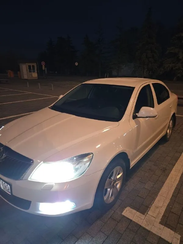 В продаже шкода октавия а 5, 2012 год. Объем 1.8 tsi (152 лошадей), коробка автомат (aisin). Пробег 176 000 родной, любые проверки. Технически машина в шикарном состоянии. Двигатель работает идеально, весь полностью сухой без потёков, тяга сумасшедшая. Коробка обычный автомат без пинков и толчков. По кузову крашеная одна деталь, вторичный окрас без шпакли, задние левое крыло. Всё остальное в родном окрасе. Салон чистый ухоженный.
Богатая комплектация
- Климат
- Круиз
- Датчик света и дождя
- Парктроник
- Обогревы всех сидений
- Мульти руль
- Датчик давления шин
- Омыватель фар
- Электро складывание зеркал
- Обогревы зеркал и заднего стекла
- 4 Электросклоподъемника
-Автозапуск с ключа
Машина абсолютно без вложений, масла и фильтра заменены. Два комплекта резины ( зима, лето) в хорошем состоянии. Два ключа. Машина полностью обслужена.
Цена 950 000 торг
Осмотр донецк макевка
Тел +79494562989 ( если недоступен
📞 🇷🇺 Звоните: +79494562989 - фотография - 1