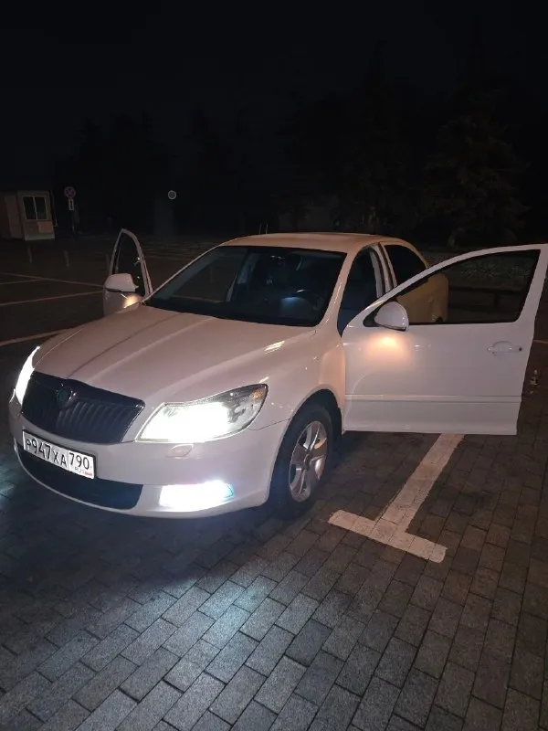 В продаже шкода октавия а 5, 2012 год. Объем 1.8 tsi (152 лошадей), коробка автомат (aisin). Пробег 176 000 родной, любые проверки. Технически машина в шикарном состоянии. Двигатель работает идеально, весь полностью сухой без потёков, тяга сумасшедшая. Коробка обычный автомат без пинков и толчков. По кузову крашеная одна деталь, вторичный окрас без шпакли, задние левое крыло. Всё остальное в родном окрасе. Салон чистый ухоженный.
Богатая комплектация
- Климат
- Круиз
- Датчик света и дождя
- Парктроник
- Обогревы всех сидений
- Мульти руль
- Датчик давления шин
- Омыватель фар
- Электро складывание зеркал
- Обогревы зеркал и заднего стекла
- 4 Электросклоподъемника
-Автозапуск с ключа
Машина абсолютно без вложений, масла и фильтра заменены. Два комплекта резины ( зима, лето) в хорошем состоянии. Два ключа. Машина полностью обслужена.
Цена 950 000 торг
Осмотр донецк макевка
Тел +79494562989 ( если недоступен
📞 🇷🇺 Звоните: +79494562989 - фотография - 3