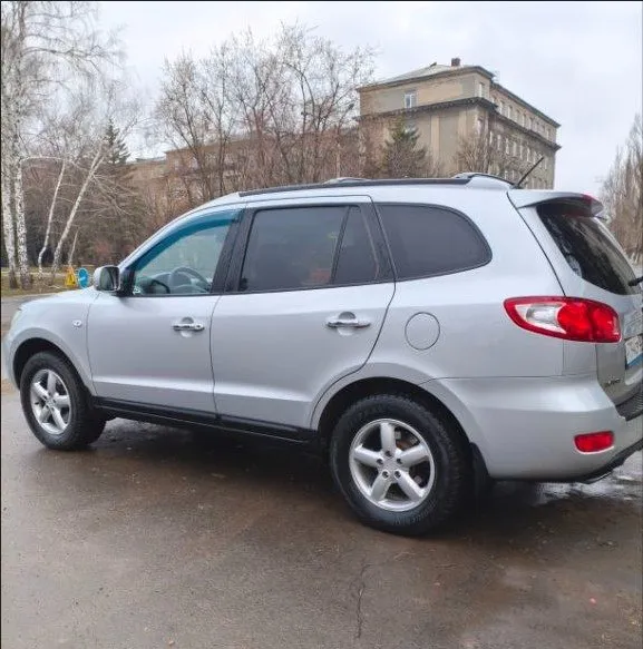 Продам автомобиль - hyundai santa fe 🚘 ➜ год выпуска: 2008 г ➜ пробег: 350.000 км ➜ объём двигателя: 2.2 л, ✅ автомобиль в отличном состоянии, есть летняя резина. В машине работает абсолютно всё! По комплектации: ● климат контроль ● 4 электростеклоподъёмника ● кожаный салон ● люк автомобиль без штрафов и запретов, чистая история! 💰 цена: 1.230.000 рублей. 🏢 город: ясиноватая. ☎ номера телефонов для связи: +79498479737 +79493323682
📞 Звоните: +7(949)8479737 - фотография - 1