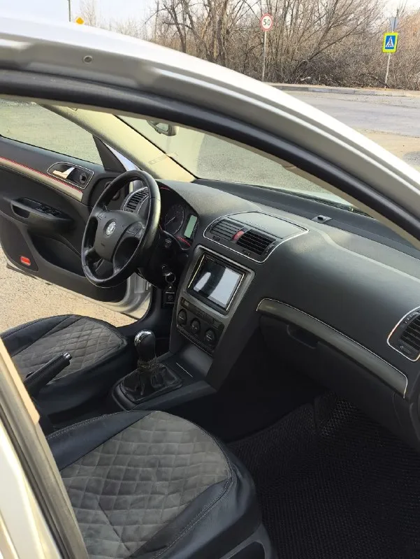 ‼️Срочная продажа‼️
💥Автомобиль skoda octaviа💥
Цена:630:000🔥
(С реальным покупателем торг)
По авто:
-Полностью, как внешне, так и технически в отличном состоянии.
Всегда следили, обслуживали во время, за авто не стыдно!✅
270.000Км пробег, 2 поколение, двигатель-1.9 tdi, кпп-5 ступенчатая, работает все ровно и четко. ✅
Кузов без гнили, без окрасов, дтп не попадал, дно и пороги в идеальном состоянии. ✅
Комплектация: двухзоннный климат контроль, 4 стекло подъемника, мульти руль, подогрев сидений, круиз контроль, abs, стабилизация, подогрев руля, современная мультимедиа, полная регулировка сиденья и руля🔥
1 Хозяин по лнр, пригоняли авто из литвы✅
Город осмотра-антрацит📍
По всем интересующим вопросам обращаться в личные сообщения или по телефону +79591018028📞
📞 Звоните: +7(959)1018028 - фотография - 8