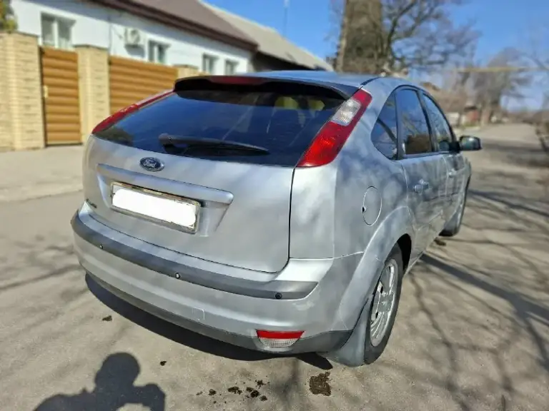 Ford focus 2 2006 года. Объём 1.8; 125л/с. В хорошем состоянии, никаких вложений не требуется. По технике всё на отлично, на богатой комплектации (chia) с круизом и с двухзонным климатом, abs, esp, электро-зеркала. С подогревом сидений, заднего стекла, боковых зеркал, лобового, мультируль, парктроники. Под чехлами велюровый салон, летний комплект на оригинальном литье, зеркало заднего вида с автозатемнением. Штатная магнитола, встроенный блютуз. Цена – 565,000₽, торг уместен. Номер: +7 949 362-84-55 +7 949 594-05-44
📞 Звоните: +7(949)3628455 - фотография - 1