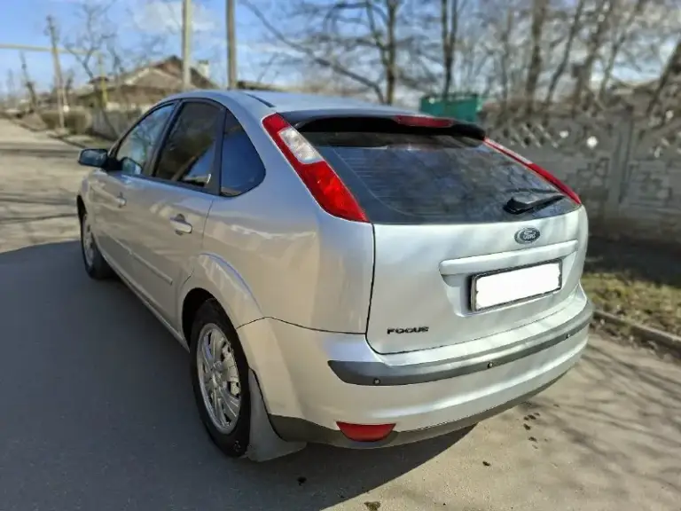 Ford focus 2 2006 года. Объём 1.8; 125л/с. В хорошем состоянии, никаких вложений не требуется. По технике всё на отлично, на богатой комплектации (chia) с круизом и с двухзонным климатом, abs, esp, электро-зеркала. С подогревом сидений, заднего стекла, боковых зеркал, лобового, мультируль, парктроники. Под чехлами велюровый салон, летний комплект на оригинальном литье, зеркало заднего вида с автозатемнением. Штатная магнитола, встроенный блютуз. Цена – 565,000₽, торг уместен. Номер: +7 949 362-84-55 +7 949 594-05-44
📞 Звоните: +7(949)3628455 - фотография - 2
